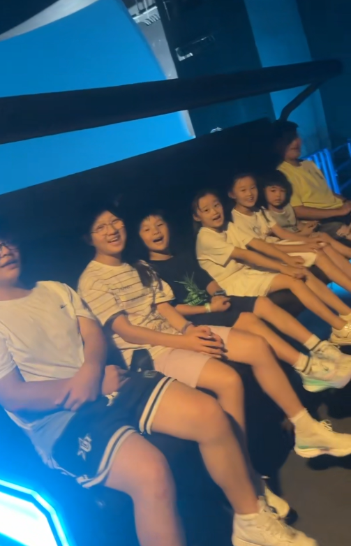 凤台环球港 飞行影院凤台环球港 飞行影院